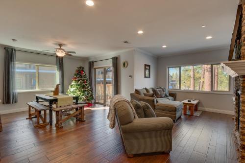 3987 - Upscale Townhouse Walk to Heavenly, Casino and Beach, South Lake Tahoe