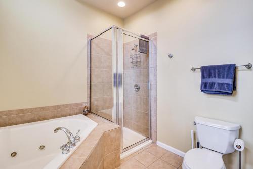 Boulder Lake Access Townhome with Deck! Boulder Lake Access Townhome with Deck!