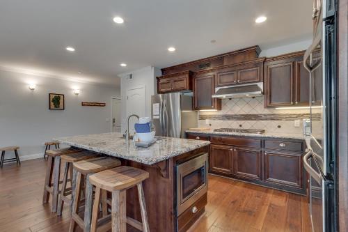 3987 - Upscale Townhouse Walk to Heavenly, Casino and Beach, South Lake Tahoe (foto 9)