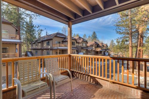 3987 - Upscale Townhouse Walk to Heavenly, Casino and Beach, South Lake Tahoe (foto 5)
