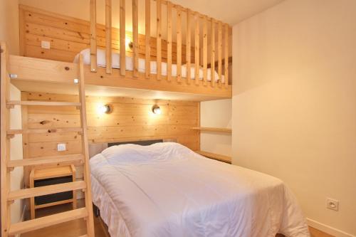 Superior One-Bedroom Apartment