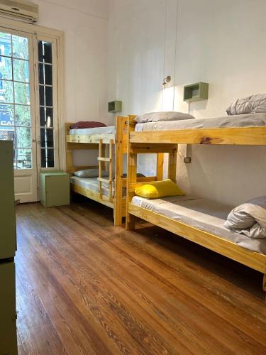 1 bunk bed