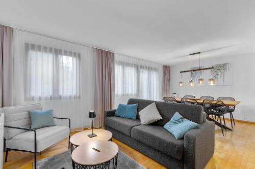 Gemütliche 2.5 Zimmer Wohnung mit privater Sauna (Gemutliche 2.5 Zimmer Wohnung mit privater Sauna) in جروش