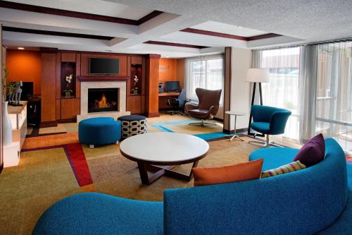 . Fairfield Inn & Suites Merrillville
