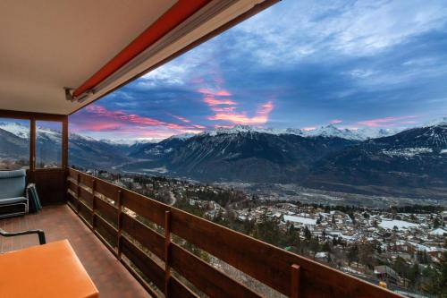 Omgeving, 3rd best view in Crans-Montana, stunning panorama in Crans Montana