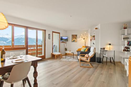 Omgeving, 3rd best view in Crans-Montana, stunning panorama in Crans Montana