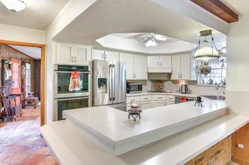 Family Home on 30 Acres in Manvel! in Manvel (TX)