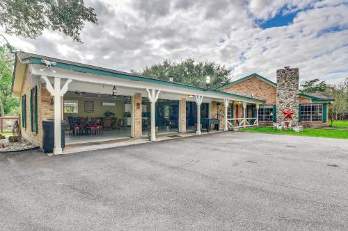 Family Home on 30 Acres in Manvel! in Manvel (TX)