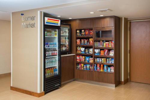 Fairfield Inn Manchester - Boston Regional Airport - image 10