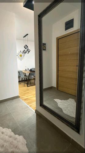 Square In - FREE GARAGE- in Jugovićevo