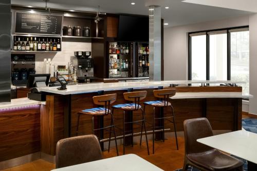 Courtyard by Marriott Portland Beaverton - image 6
