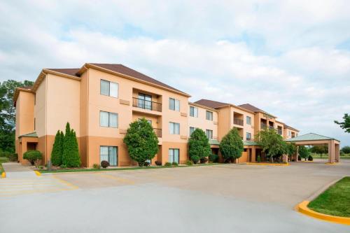 Courtyard by Marriott Springfield - image 35