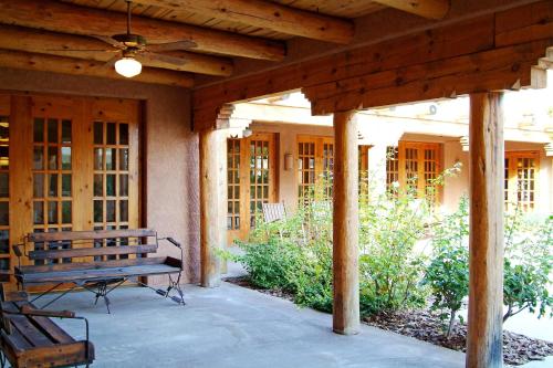 Courtyard Page at Lake Powell - image 12