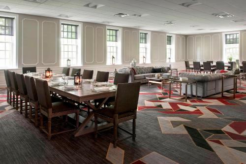College Park Marriott Hotel & Conference Center - image 11
