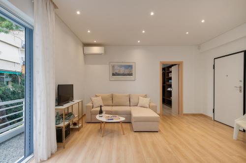 Athens Sea Front Apartment, Varkiza - Tap to explore photos