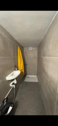 Logement privé sous sol accès autonome, Brüssel (Foto 3)
