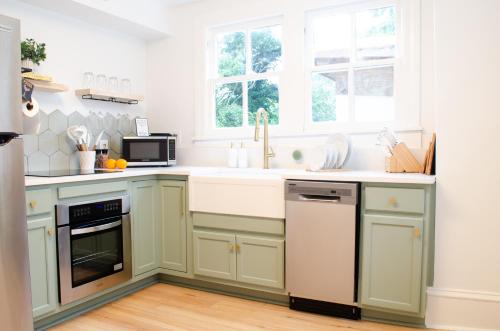 Cozy Gordonsville Cottage on Main Street in กอร์ดอนวิลล์ (VA)