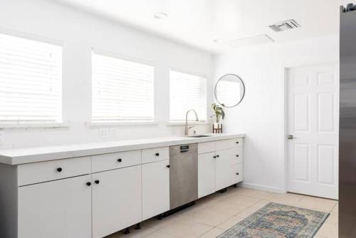 3 bedroom near Culver City-Palms thumb 4