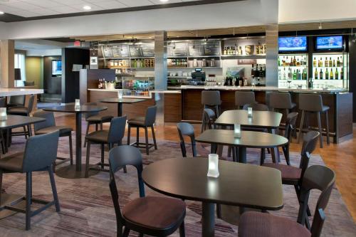 Courtyard by Marriott Mt. Laurel - image 2