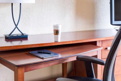 Courtyard by Marriott Rockville - image 14