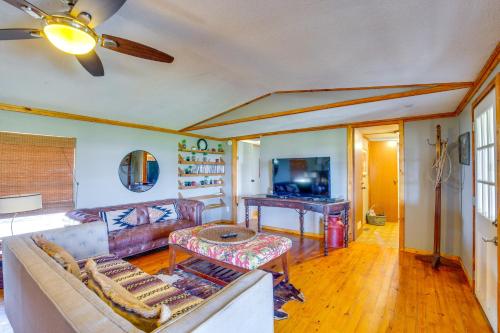 Lakefront Texas Gem with Indoor Pool and Water Access in Wills Point