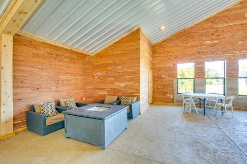 Lakefront Texas Gem with Indoor Pool and Water Access in Wills Point