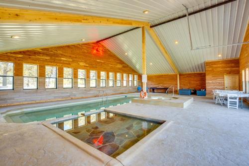 Lakefront Texas Gem with Indoor Pool and Water Access in Wills Point