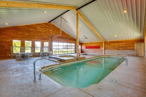 Boat Ramp and Fire Pit Lake Tawakoni Group Retreat! in Wills Point