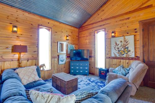 Boat Ramp and Fire Pit Lake Tawakoni Group Retreat! in Wills Point