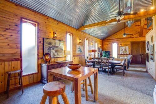 Boat Ramp and Fire Pit Lake Tawakoni Group Retreat! in Wills Point