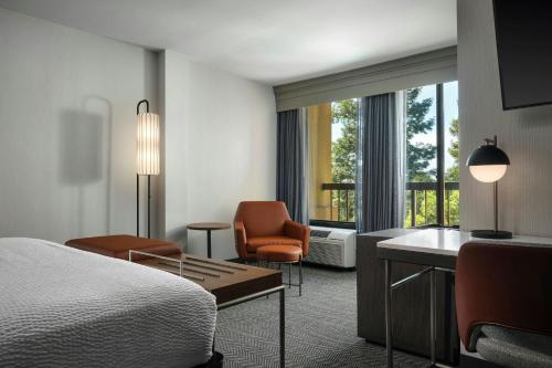 Courtyard by Marriott Santa Rosa - image 14