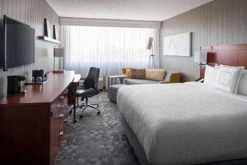 Courtyard by Marriott Richmond Berkeley - image 2