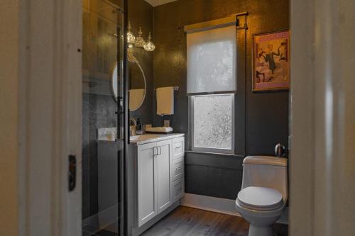 Historic orlando Casita Joy, DT, Lake Eola, Delaney park, 2 bedrooms 1 bathroom Unit B thumb 3