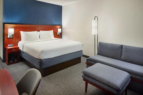 Guest Room One King with Sofa Bed