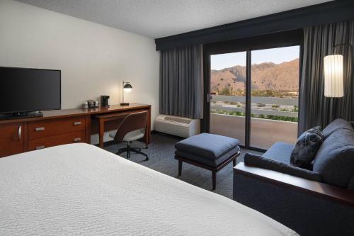 Courtyard by Marriott Palm Springs in 棕櫚泉市中心
