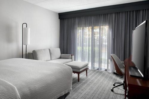Courtyard by Marriott Poughkeepsie - image 5
