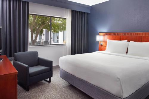 Courtyard by Marriott Raleigh Midtown in Raleigh, USA