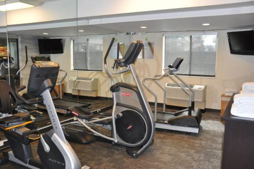 Fairfield by Marriott Inn & Suites Ukiah Mendocino County - 피트니스 센터