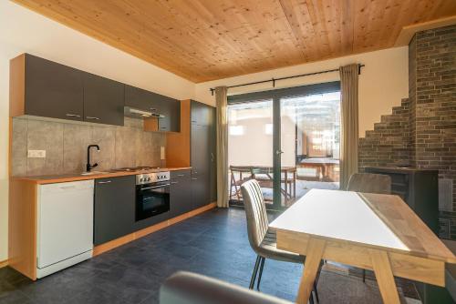 ห้องครัว, Haus David in เลเนอร์