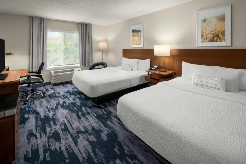 Queen Room with Two Queen Beds and Roll-in Shower - Mobility and Hearing Accessible