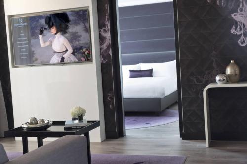 Two-Bedroom Renaissance Suite image 5