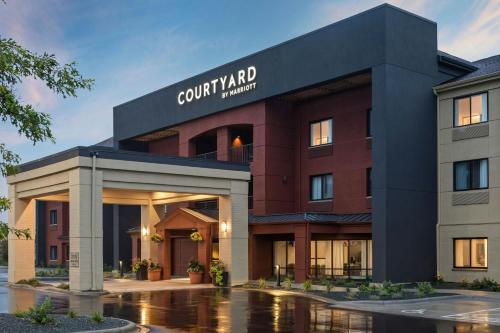Courtyard Minneapolis St. Paul/Roseville in Roseville, USA