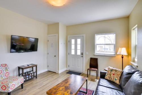 Downtown Buena Vista Condo Walk to River and Cafes! in Buena Vista, USA