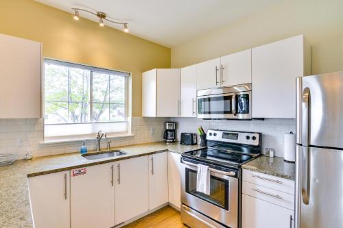 Downtown Buena Vista Condo Walk to River and Cafes! in Buena Vista, USA