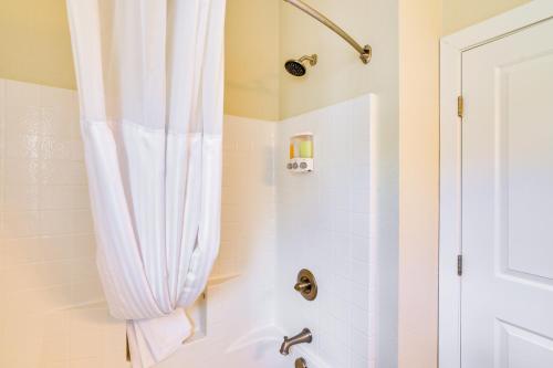 New Downtown Buena Vista Condo with Patio and Mtn Views - image 6
