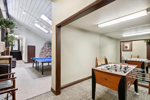 Falcon Point - image 6
