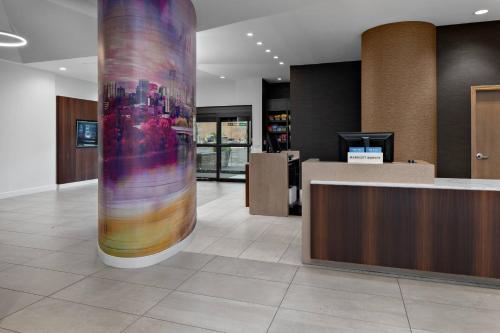 大堂, Courtyard by Marriott Edmonton Downtown in 埃德蒙頓市中心