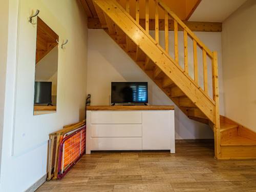 2 bedrooms, 4 beds