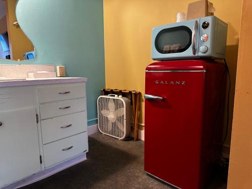 Atomic Motel