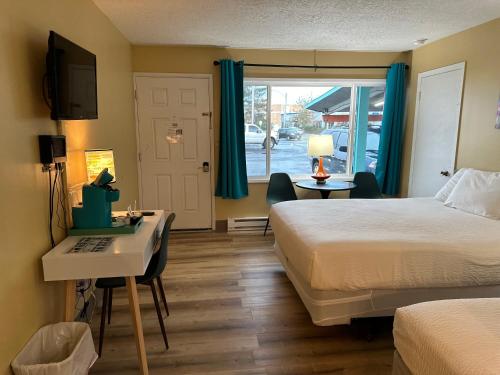 Atomic Motel